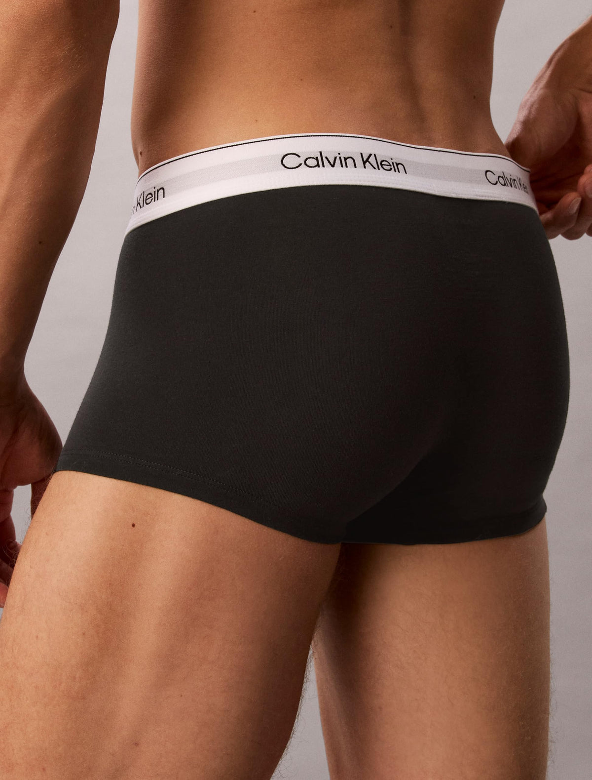 Calvin Klein Men's Low Rise Trunk 3-Pack (NB4389)