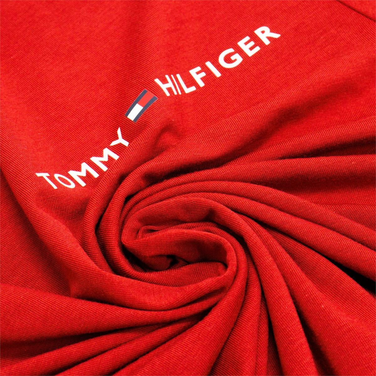 Tommy Hilfiger Men's Long Sleeve Crew Neck Tee, Beet Red