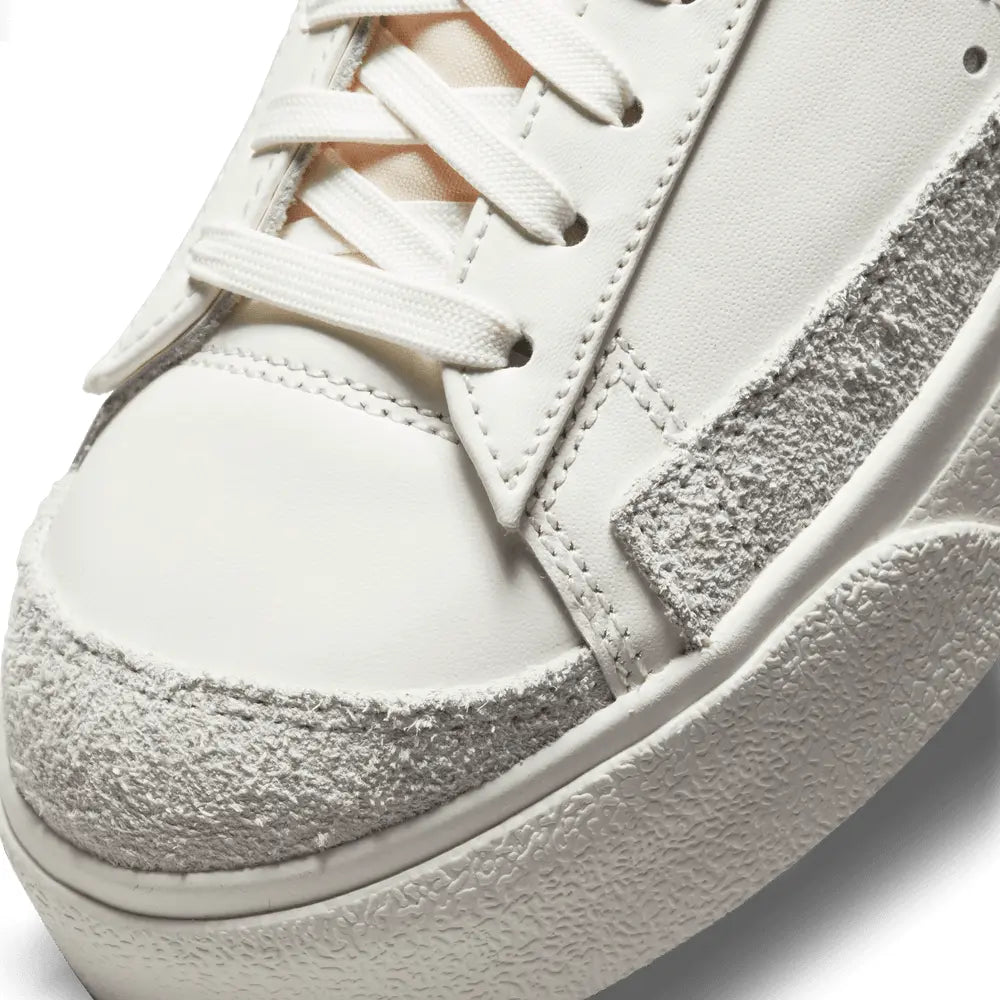 Nike Womens Blazer Low Platform
